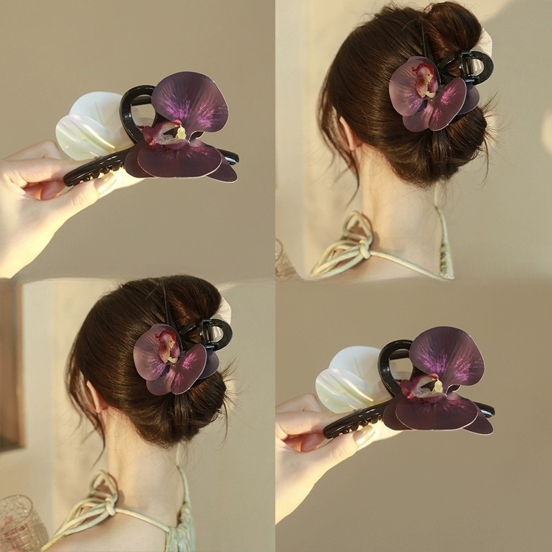 Women's Elegant Floral Claw Hair Clip - Butterfly-like flower design with Grip, Non-Slip Hairpin for Updos, Formal Events, Everyday Hairstyles - Green Floral Hair Accessory for Women, Hairstyle Enhancer, Sophisticated Hairpiece, Detailed Craftsmanship, Fashion Lovers