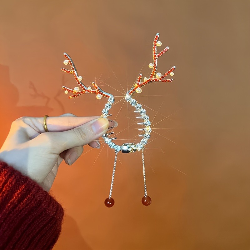 Single elegant Christmas reindeer horn hairpin with rhinestone round base and red berry detail - festive headpiece for women and s over 14 years old, Christmas hair accessory, Seasonal Fashion, Holiday Hairpin, Stylish Holiday Clip, Delicate Craftsmanship, Decorative Hair Clip, Holiday Headwear, Teen Holiday Wear