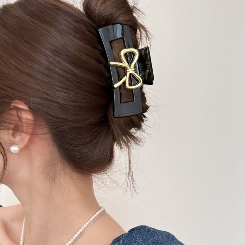 Elegant Metallic Ribbon Bow Hair Clip with Shark Clip - Stylish High-End Hair Accessory for Women, Secure Hold for Updos, Ponytails, Buns & Braids, Durable Metal Design for Weddings, Parties & Formal Events, Hair Accessories for Updos, Party Hairpiece, Sophisticated Style, Metallic Finish