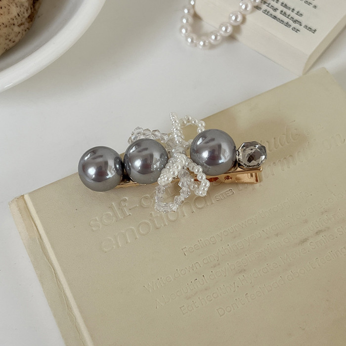 Elegant Pearl & Bow Hair Clip for Women - Retro Duck Bill Design, Metallic Finish, Secure Hold for Updos, Ponytails, Buns - Versatile Hair Accessory for Casual & Formal Events, Cute Hair Clips, Bunmaking Accessory, Sophisticated Style, Metallic Finish Clip