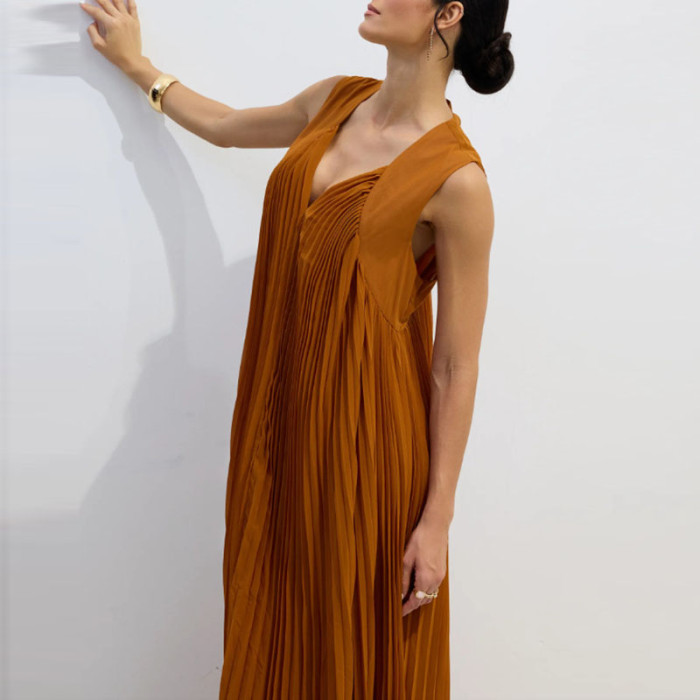 Women's V-neck Pleated Robe Dress Sexy Sleeveless Hollow Out Summer Camisole Dress Simple Solid Color Vacation Swing Long Dress