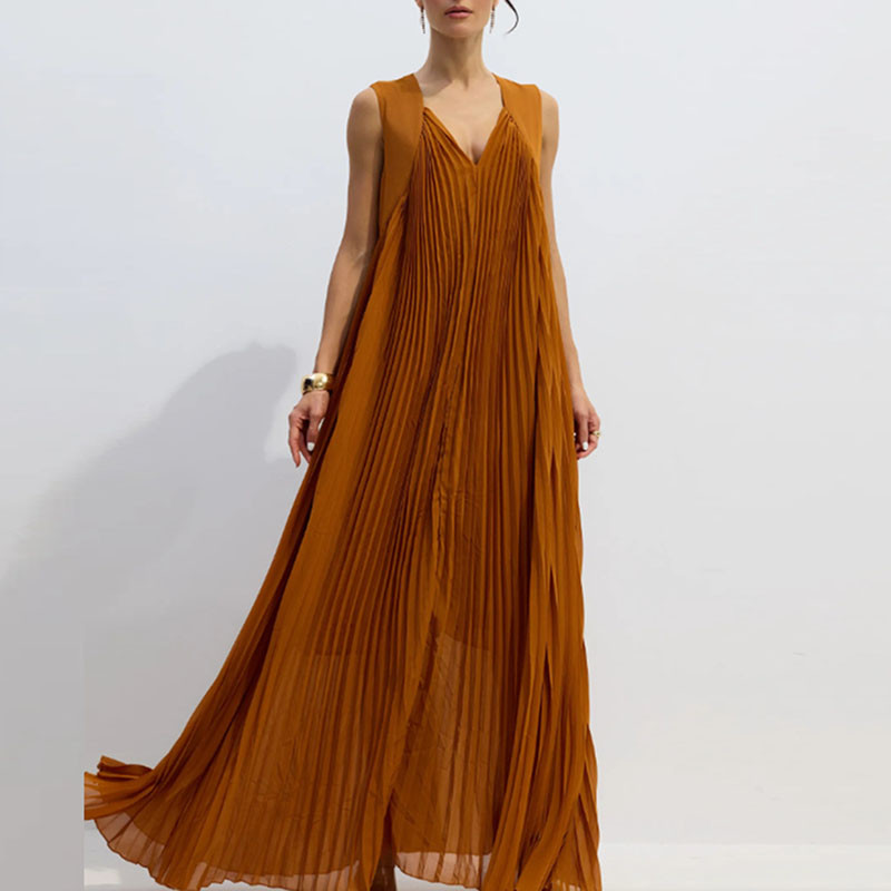 Women's V-neck Pleated Robe Dress Sexy Sleeveless Hollow Out Summer Camisole Dress Simple Solid Color Vacation Swing Long Dress