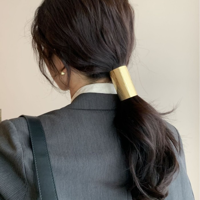Minimalist Metal Cylinder Hair Clip ✨ | Heavy-Duty Non-Slip Grab for Sleek Updos