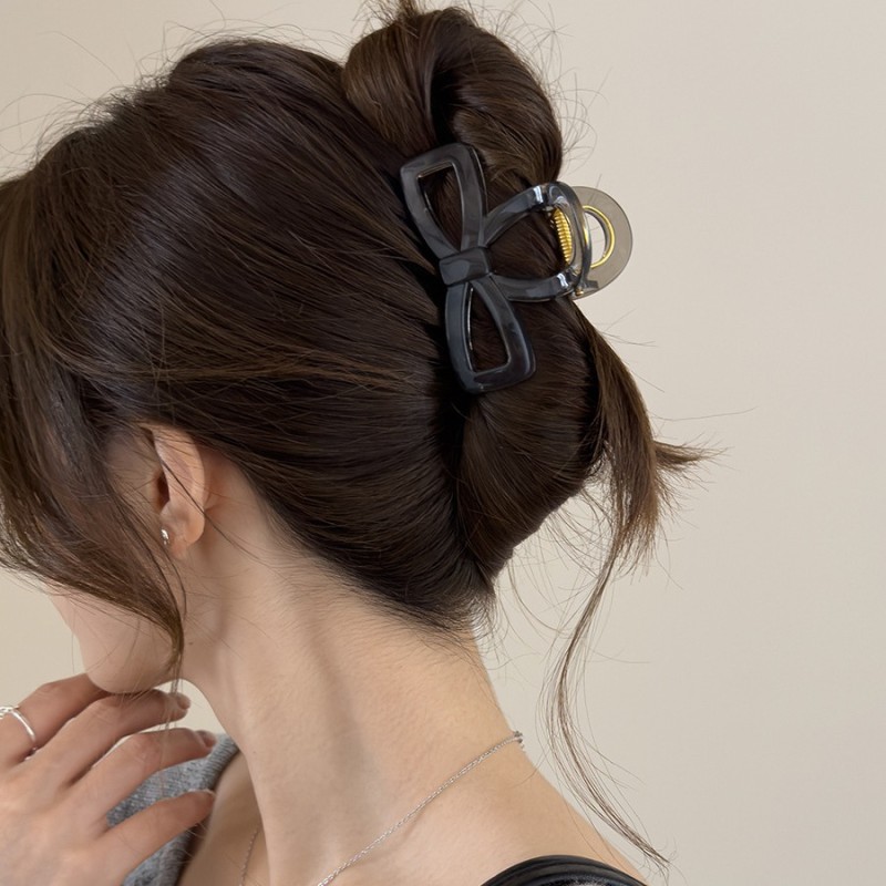 🎀 Elegant Bowknot Hair Claw Clip – Vintage Acrylic Charm with Golden Accent 🎀