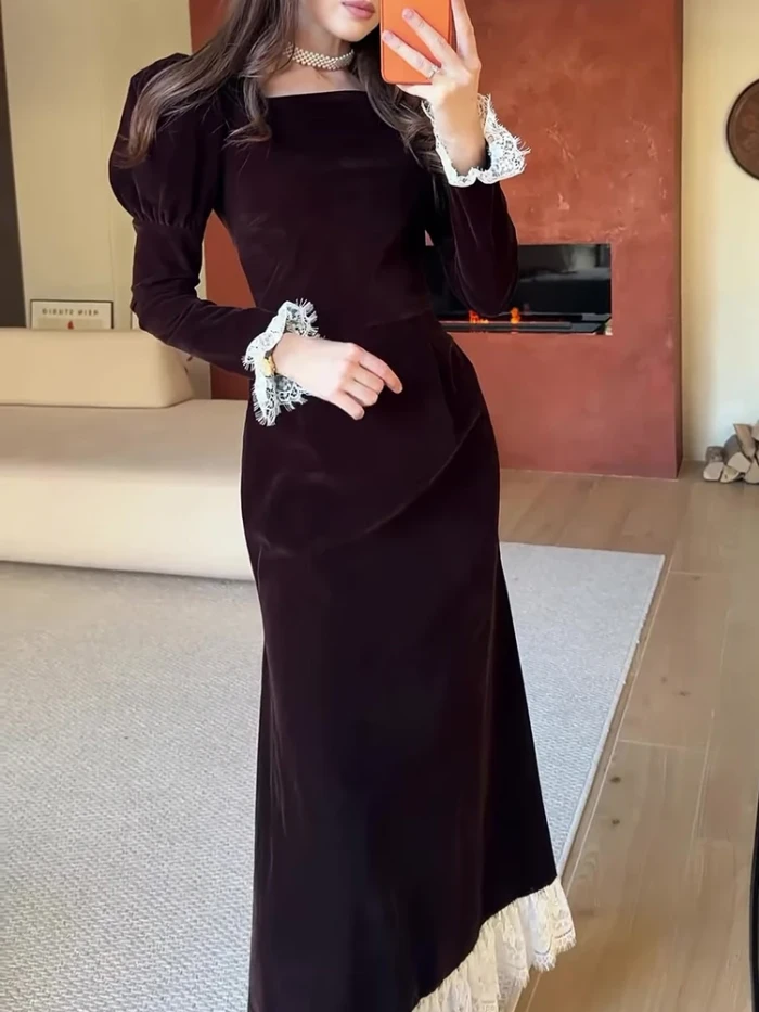 ✨Autumn Velvet Lace-Trim Long Dress – Elegant Square Neck, Long Sleeves & Slim Waist Party Gown