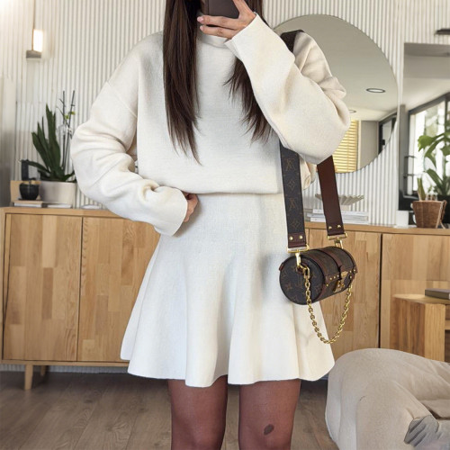 Autumn New Round Neck Loose Waist A-Line Sweater Dress for Women, Fashionable Slim Fit Casual Solid Color Knitted Dress