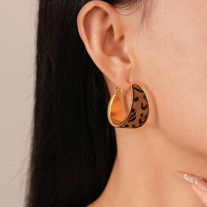 Vintage Leopard Print Hoop Earrings Women Fashion Style Flocked Autumn Winter Circle Ear Cuff Statement Jewelry Daily Wear Gifts
