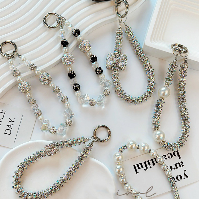 Crystal Handmade Beaded Keychain Phone Lanyard Chain Wrist Short Hanging Rope Rhinestone Bow Bag Pendant Keychain Women Fashion