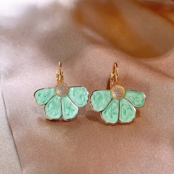 Elegant French Floral Dangle Earrings ✨