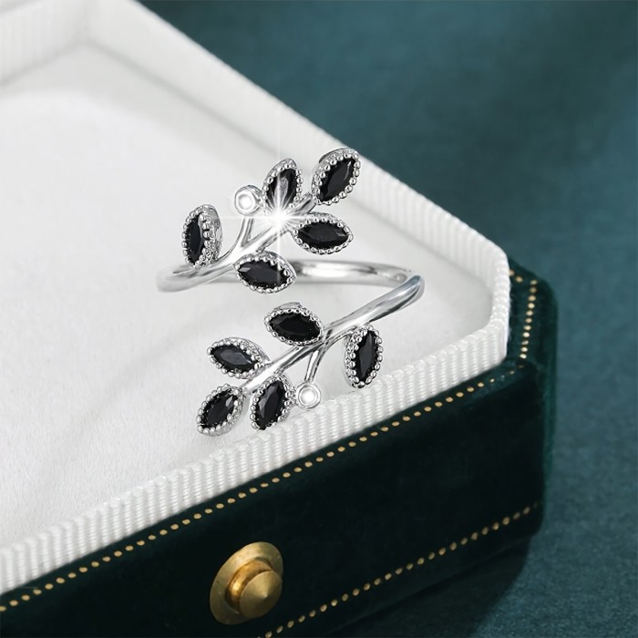 2025 European\u002FJapanese\u002FKorean, gorgeous copper ring, leaf creative opening ring