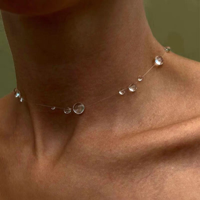 2pcs ice necklace features a minimalist and high-end style. It is a two-piece set of teardrop earrings and necklaces. It is a perfect accessory for ladies to wear during vacations and parties. It is the best gift for friends