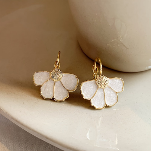 Elegant French Floral Dangle Earrings ✨