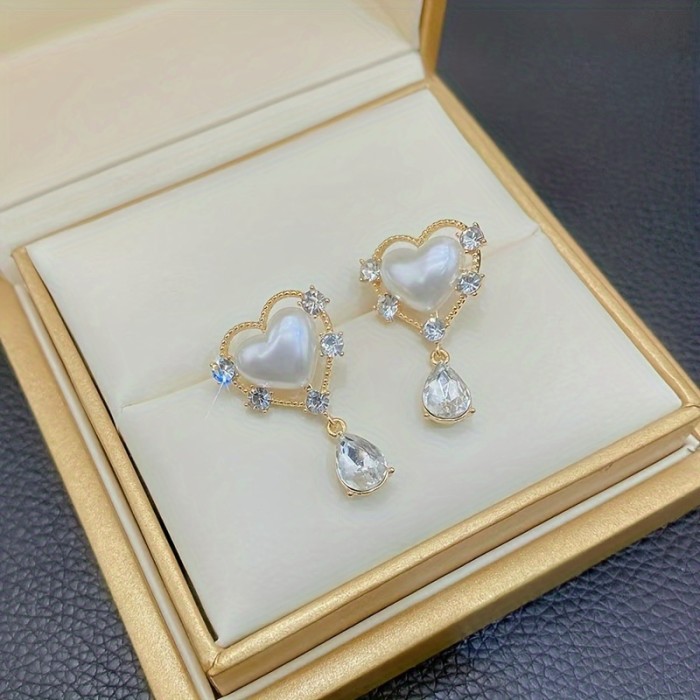 Vintage Court-Style Hollow Heart Pearl Earrings ✨