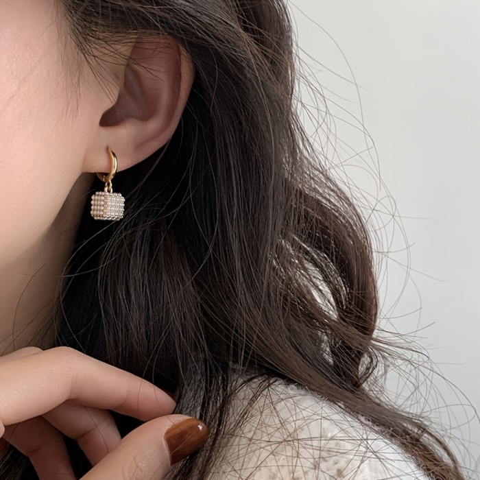 Elegant Gold & Pearl Cubic Zirconia Pendant Earrings ✨