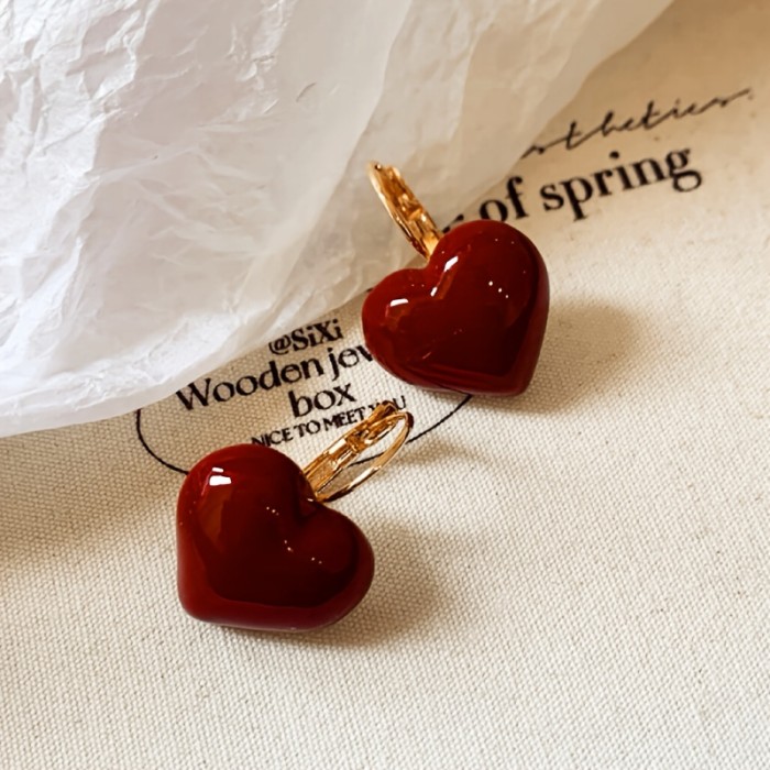 1 Pair of Elegant French-Style Heart-Shaped Earrings - Vintage Red Resin with Golden-Tone Iron Posts, Perfect for Daily Wear, Parties, Weddings, and All Seasons, Valentine'S Day Accessory|Vintage Earrings|Golden Tone Finish
