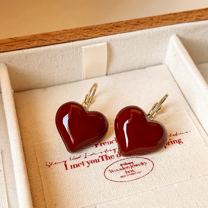 1 Pair of Elegant French-Style Heart-Shaped Earrings - Vintage Red Resin with Golden-Tone Iron Posts, Perfect for Daily Wear, Parties, Weddings, and All Seasons, Valentine'S Day Accessory|Vintage Earrings|Golden Tone Finish