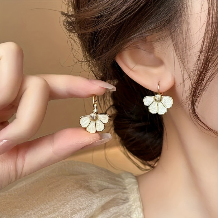 Elegant French Floral Dangle Earrings ✨