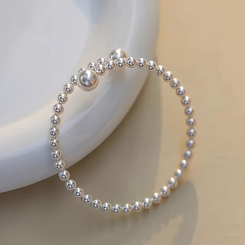 A French Vintage-Style Faux Pearl Bracelet for Women, Featuring a Chic And Elegant Design That Is Perfect for Mother'S Day Gifts for Friends Or Girlfriends.