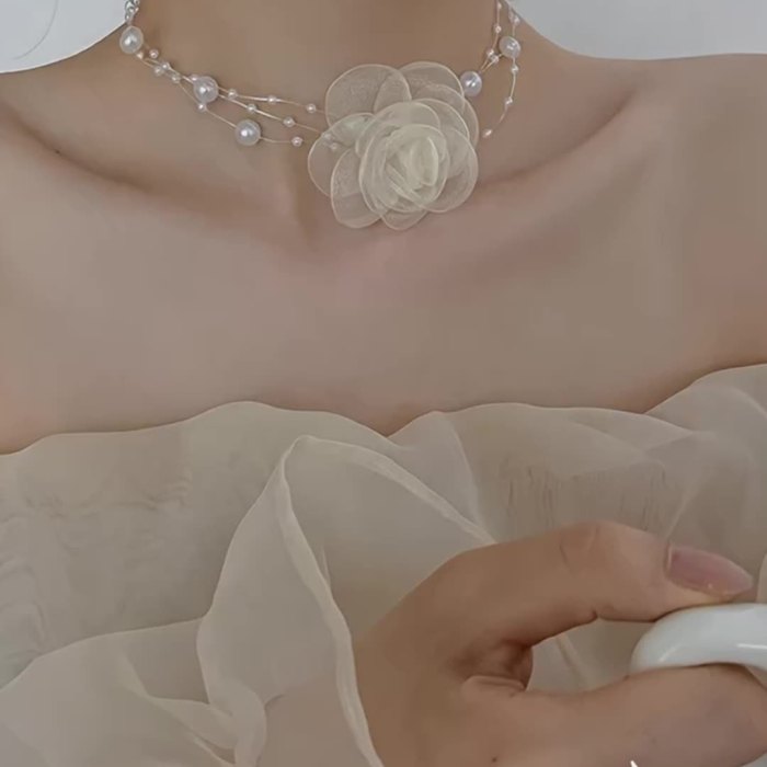 French Romantic Multi-Layer Faux Pearl Flower Necklace Trendy Fashion Accessory