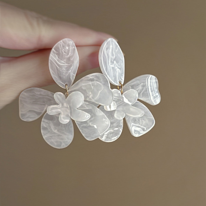 Elegant French Floral Dangle Earrings ✨