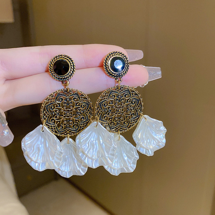 Elegant French Floral Dangle Earrings ✨