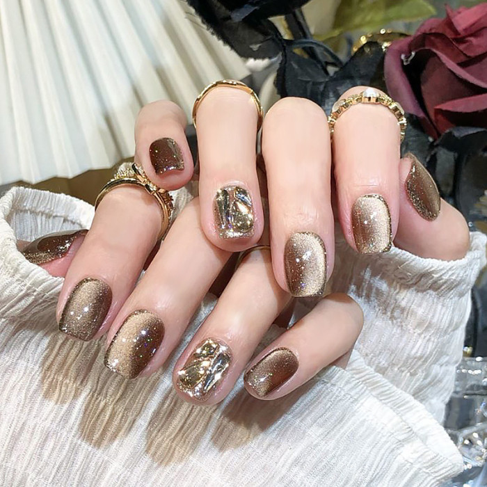 Brown Cat’s Eye Rhinestone Extra-Short Press On Nails ✨