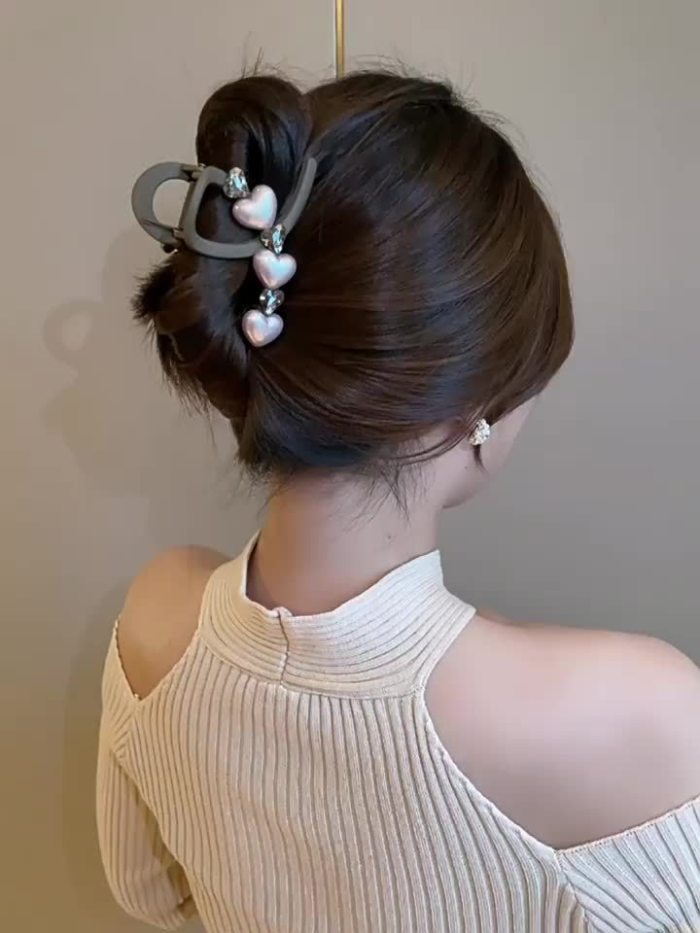 Elegant Vintage Heart Pearl & Rhinestone Hair Clip ✨
