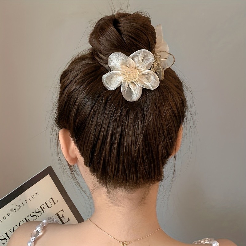 ✨ Vintage Flower Acrylic Hair Claw ✨