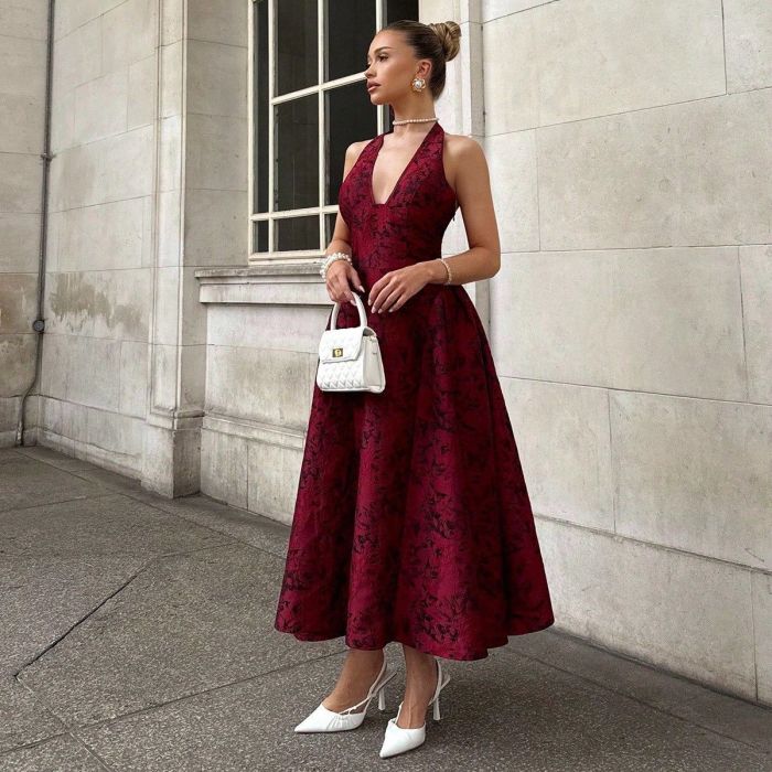 ✨Retro 3D Embossed V-Neck Halter Backless Long Dress✨