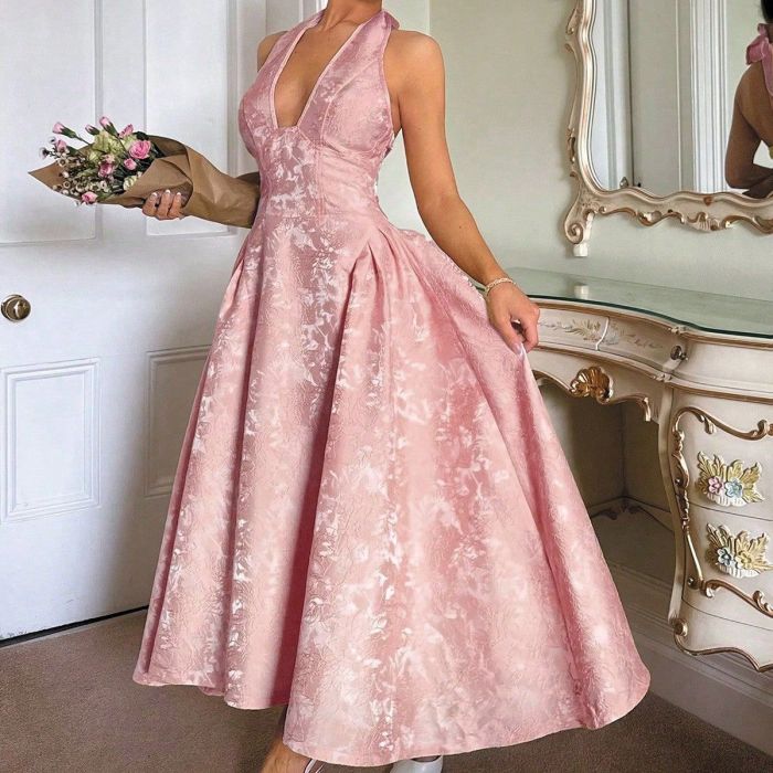 ✨Retro 3D Embossed V-Neck Halter Backless Long Dress✨