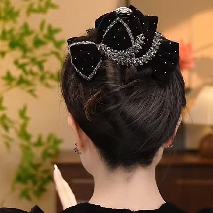 ✨Elegant Retro Large Rhinestone Bow Hair Clip✨