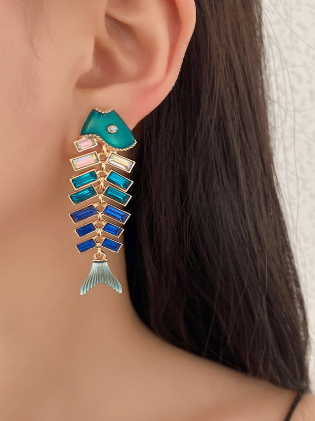 ✨Shiny Rhinestone Fish Bone Earrings✨