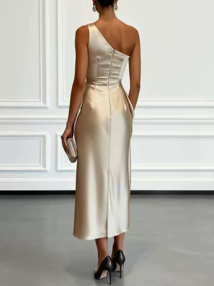 ✨Asymmetry Slash Collar Satin Pleated Midi Dress✨