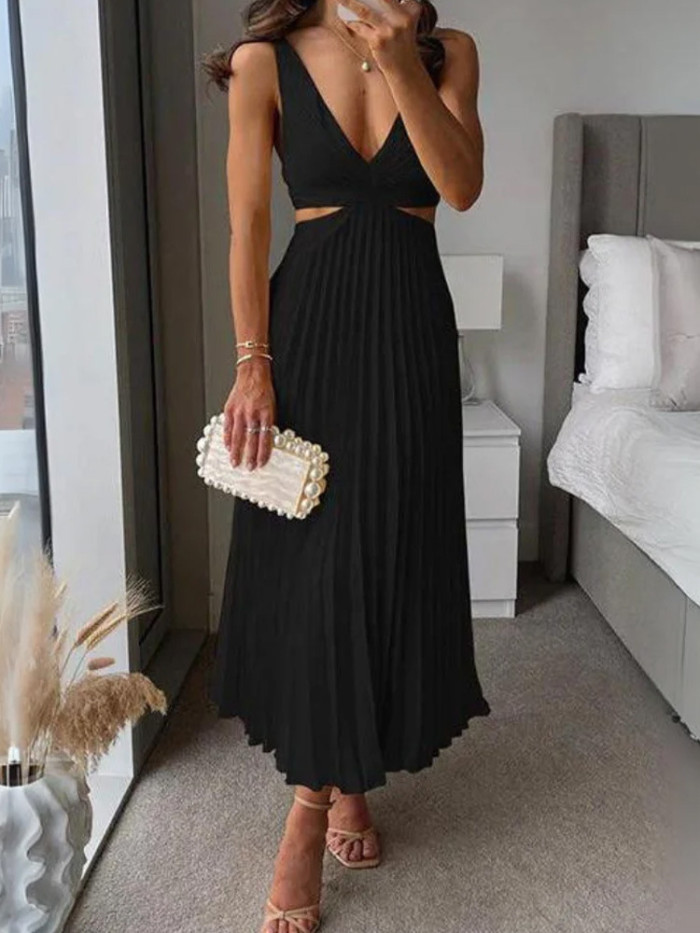 ✨Elegant V-neck Hollow Out Backless Pleated Maxi Dress✨