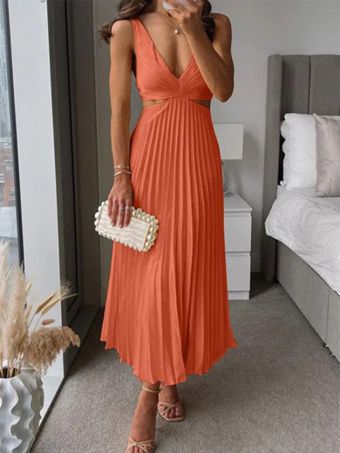 ✨Elegant V-neck Hollow Out Backless Pleated Maxi Dress✨