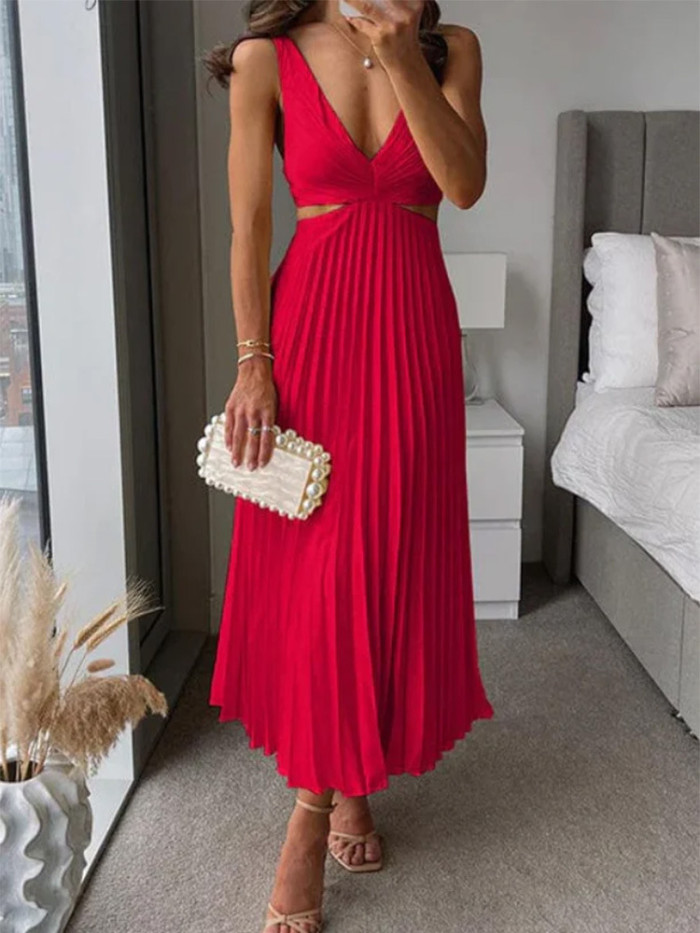 ✨Elegant V-neck Hollow Out Backless Pleated Maxi Dress✨