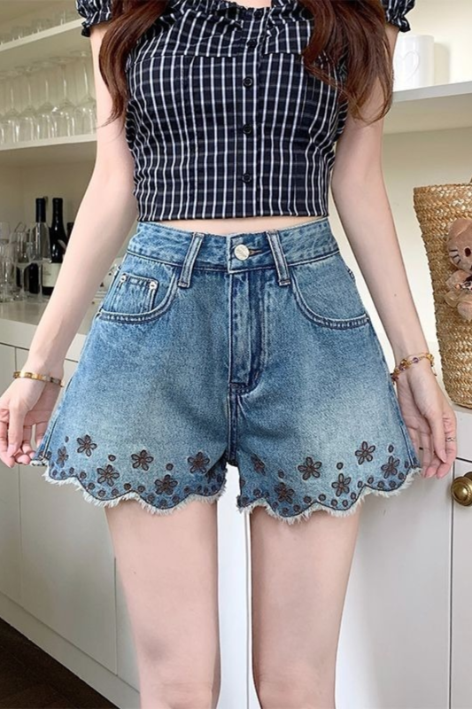 ✨Daily & Casual High Waist Hollow Flower Embroidered Denim Shorts🌿