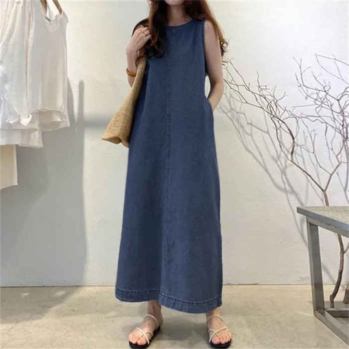 ✨Daily & Vacation Round Neck Sleeveless Backless Pocket Loose Denim Long Dress🌿