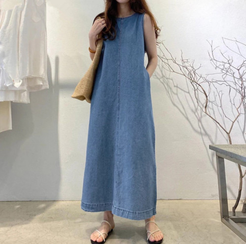 ✨Daily & Vacation Round Neck Sleeveless Backless Pocket Loose Denim Long Dress🌿