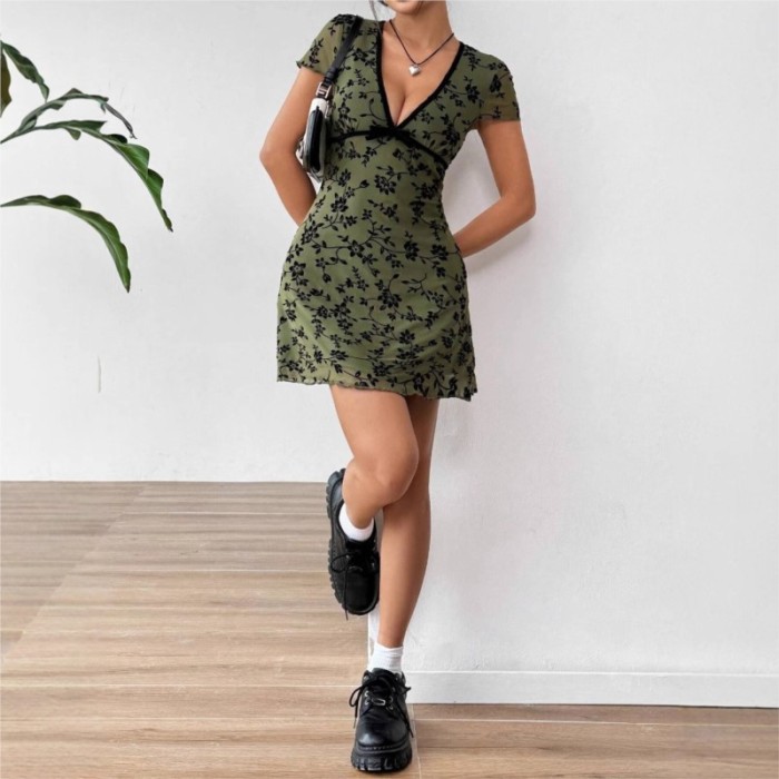 ✨Commute & Party Green Boho Floral Deep V Neck Bow Short Dress💚