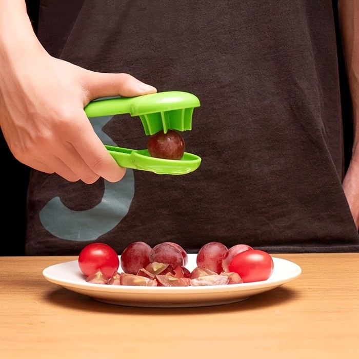 ✨Home & Kitchen Portable Safety Fruit Cutter🍓