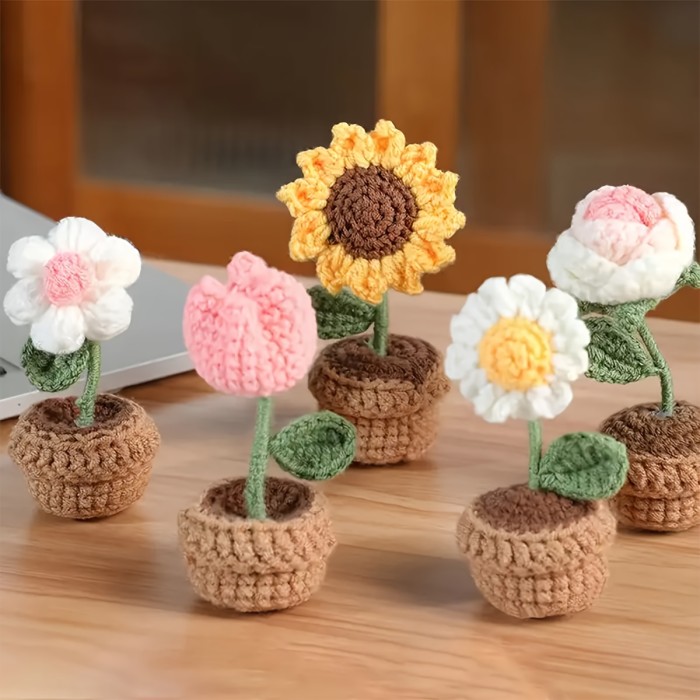 1pc Hand-Knitted Artificial Simulation Potted Plant, Crocheted Yarn Artificial Flower Decoration, Suitable for Mother's Day, Anniversaries, Birthdays, Valentine's Day Gifts, and as a Home or Office Desk Decoration for Mom, Friends, or Girlfriend