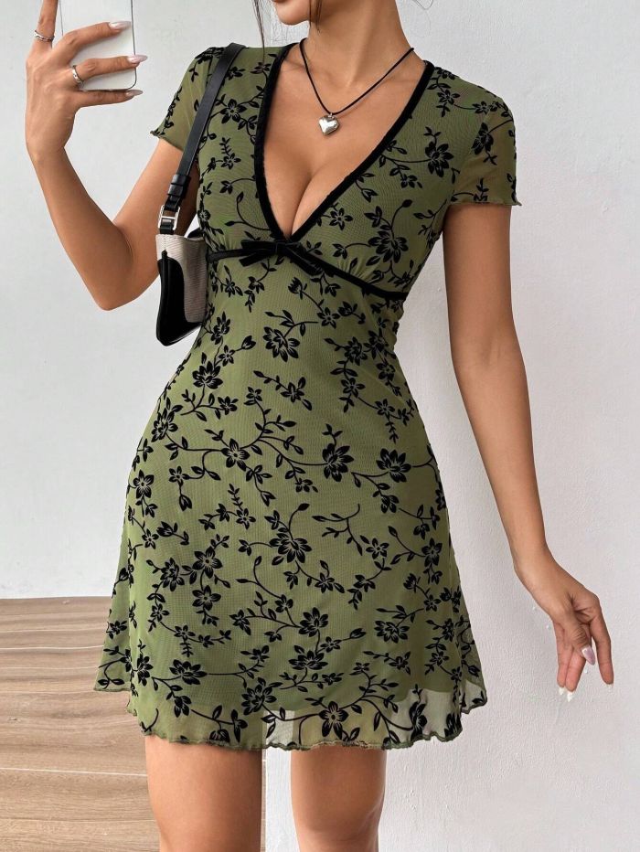 ✨Commute & Party Green Boho Floral Deep V Neck Bow Short Dress💚