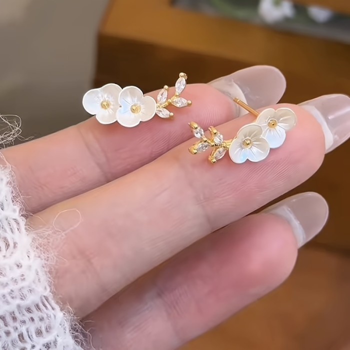 ✨Daily & Party Camellia Plum Stud Earrings🌸