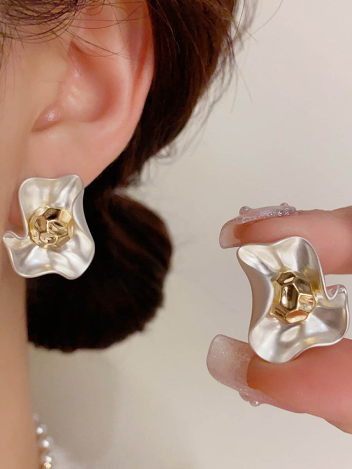 🌼Floral Shape Earrings | Daily Wear & Brunch | Soft Feminine Ear Jewelry
