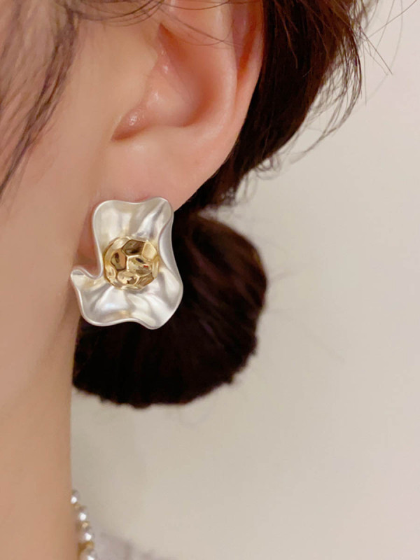🌼Floral Shape Earrings | Daily Wear & Brunch | Soft Feminine Ear Jewelry