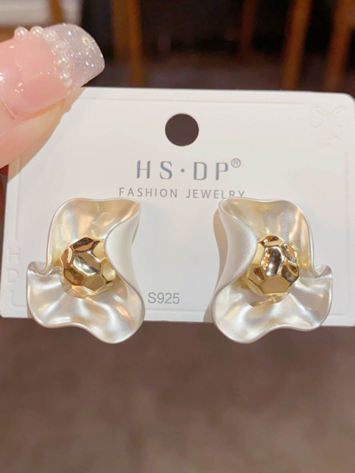 🌼Floral Shape Earrings | Daily Wear & Brunch | Soft Feminine Ear Jewelry