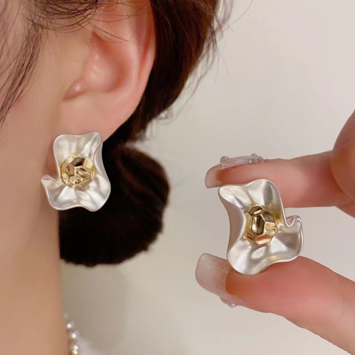 🌼Floral Shape Earrings | Daily Wear & Brunch | Soft Feminine Ear Jewelry