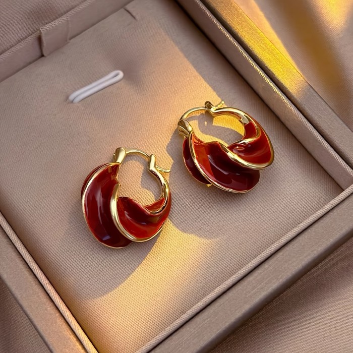 Geometric Twisted Hoop Earrings for Casual Gatherings and Daily Commute