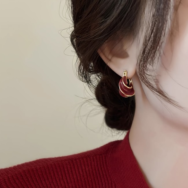 Geometric Twisted Hoop Earrings for Casual Gatherings and Daily Commute